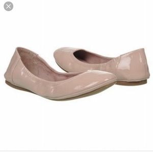 Nude Vince Camuto patent leather ballerina flats